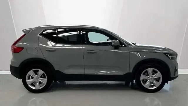 Used Volvo XC40 Core 161 HP (118 kW) 2026 SUV
