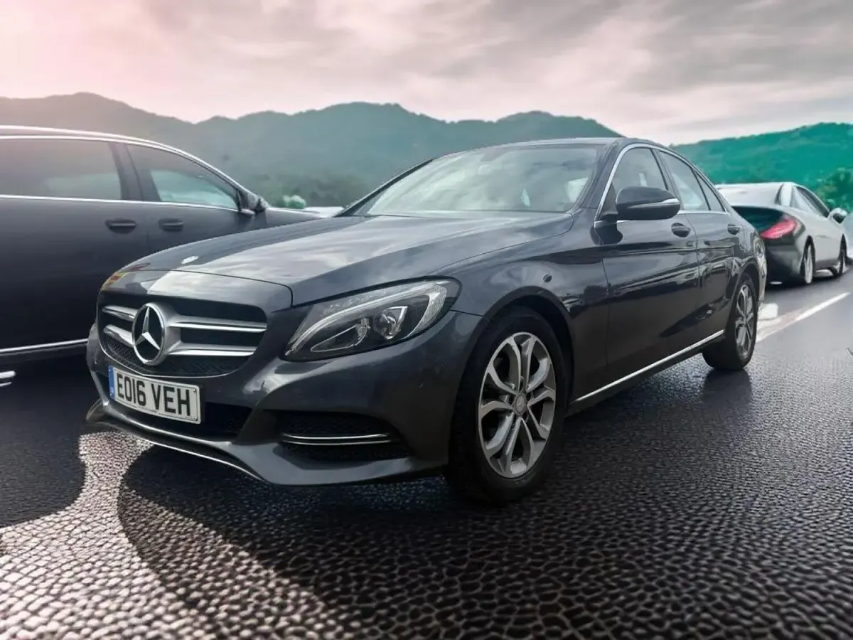 Used Mercedes C200 136 HP (100 kW) 2016 Grey Sedan