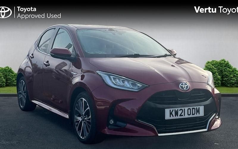 Used 2025 Toyota Yaris Hybrid Hatchback | £17,959 (Good price) - Image 1/4