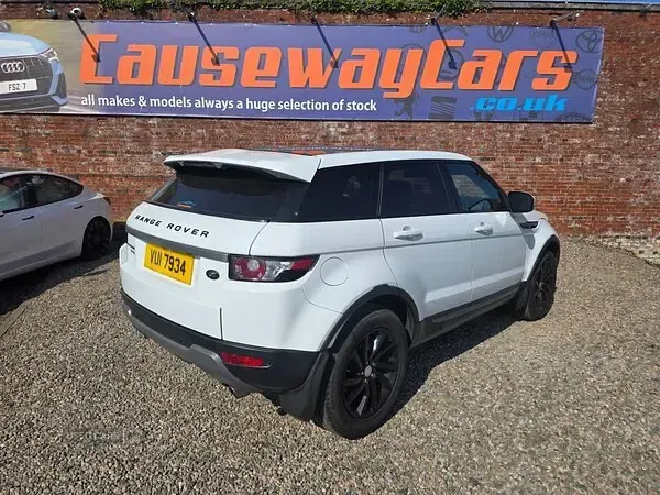 Used Land Rover Range Rover evoque Pure 2011 White Estate