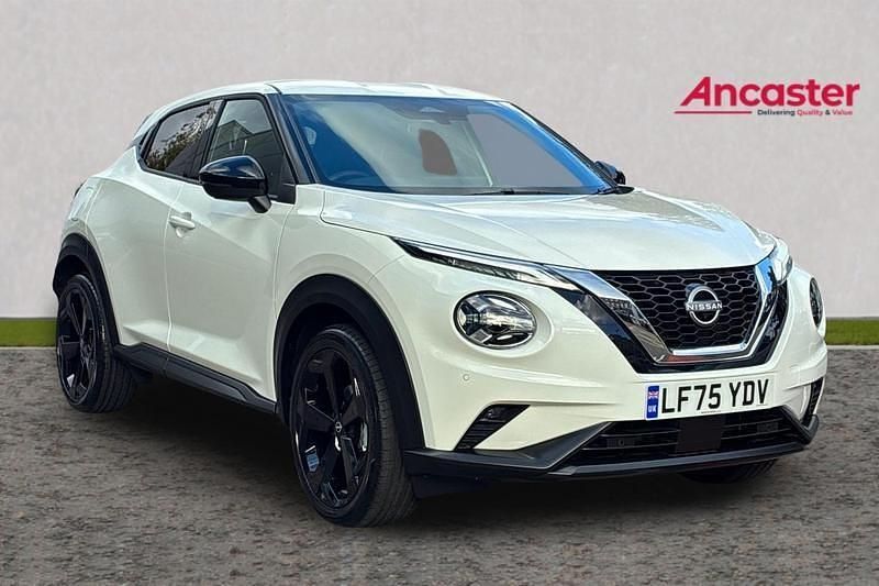 Pearl black New 2025 Nissan Juke Tekna SUV | £21,475 (Fair price) - Image 1/4