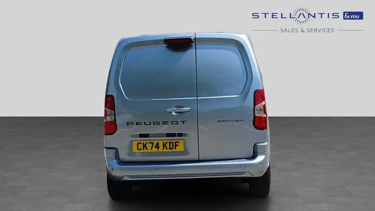 Used Peugeot Partner S 129 HP (94 kW) 2024 Grey MPV