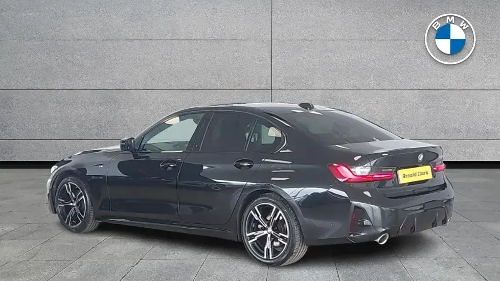 Used BMW 320 M Sport 184 HP (135 kW) 2023 Black sapphire Sedan