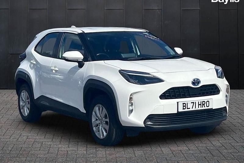 Used 2022 Toyota Yaris Hybrid SUV | £16,995 (Super price) - Image 1/1