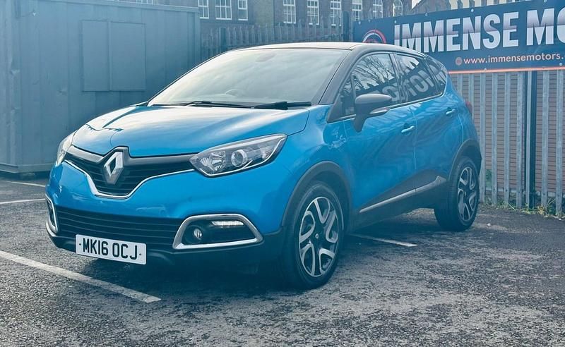 Used Renault Captur Dynamique 90 HP (66 kW) 2016 Blue/black SUV