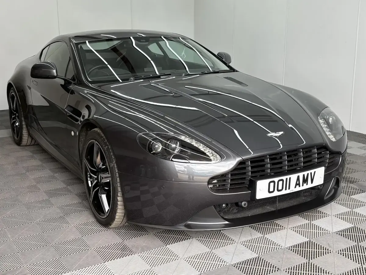 Used Aston Martin Vantage 420 HP (308 kW) 2017 Silver Coupe