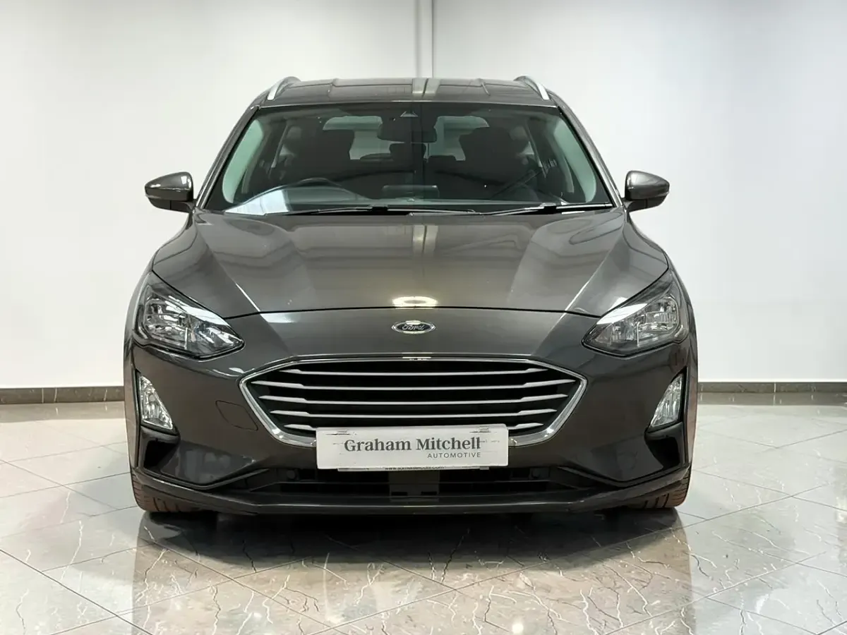 Used Ford Focus Zetec 95 HP (69 kW) 2020 Grey Estate