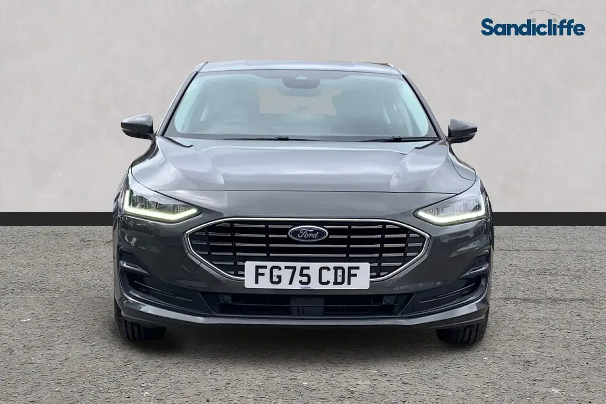 Used Ford Focus Titanium 155 HP (114 kW) 2023 Magnetic (exclusive colour) Hatchback