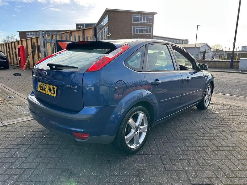 Used Ford Focus Zetec 123 HP (90 kW) 2008 Blue Hatchback
