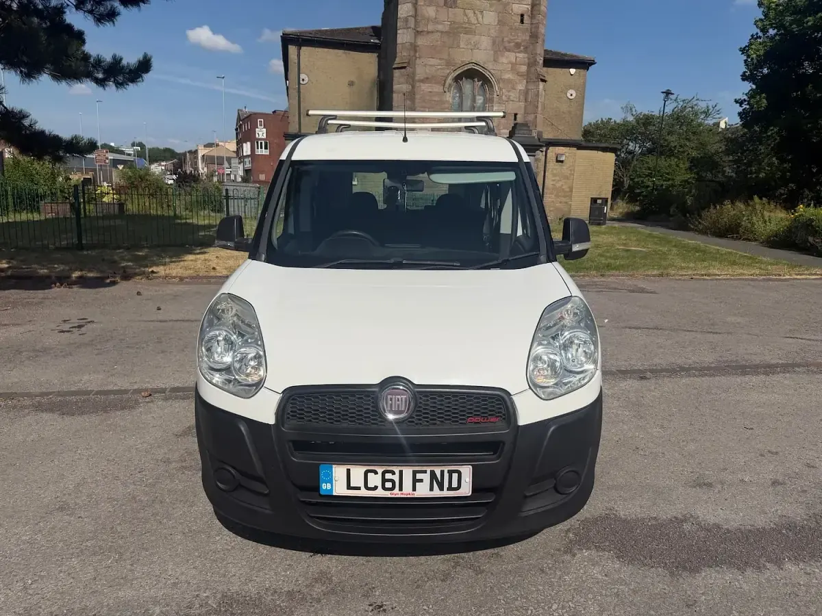 Used Fiat Doblò Active 2011 White MPV