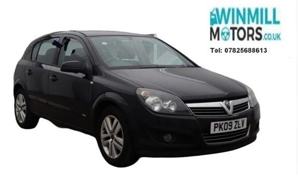 Black Used 2009 Vauxhall Astra | £2,095 (Fair price) - Image 1/1