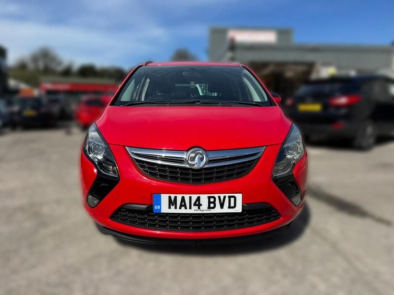 Used Vauxhall Zafira SRi 170 HP (125 kW) 2014 Red MPV