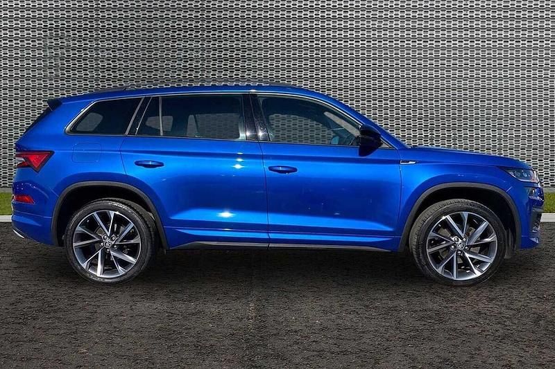 Used Skoda Kodiaq SportLine 110 HP (80 kW) 2023 Race blue metallic SUV
