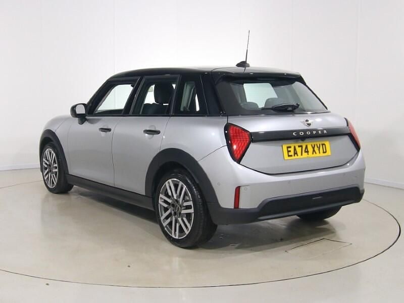 Used Mini Cooper Hatch 154 HP (113 kW) 2024 Silver Hatchback