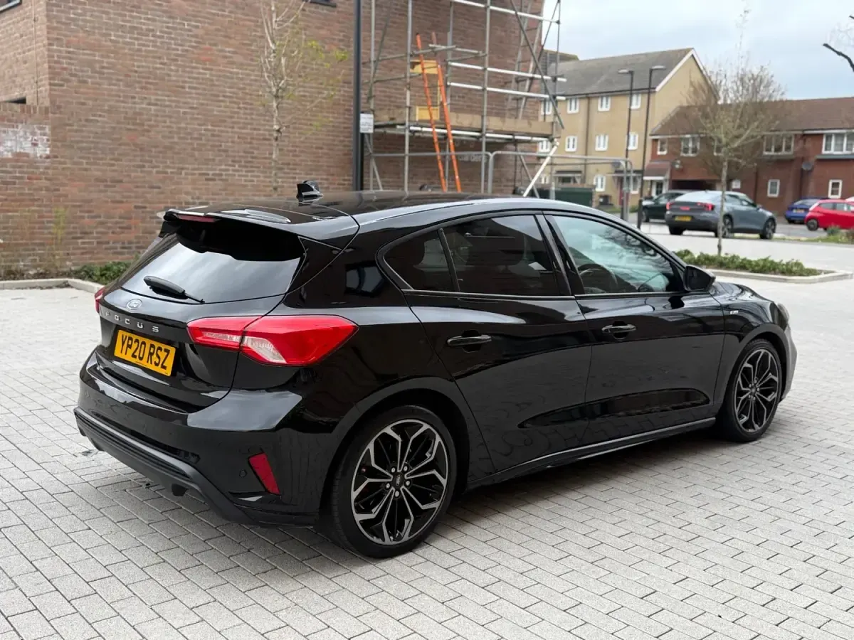 Usado Ford Focus ST-Line X 2020 Negro Utilitario
