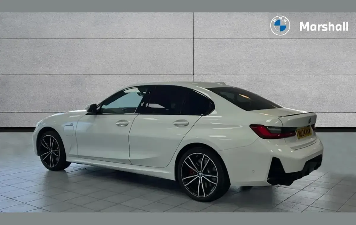 Used BMW 330 M Sport 288 HP (211 kW) 2024 White Sedan