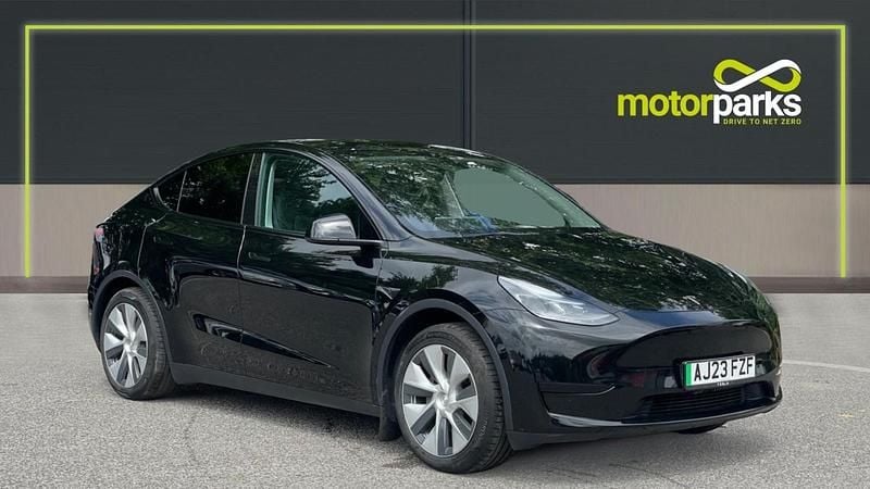 Black Used 2023 Tesla Model Y RWD SUV | £24,600 (Good price) - Image 1/4