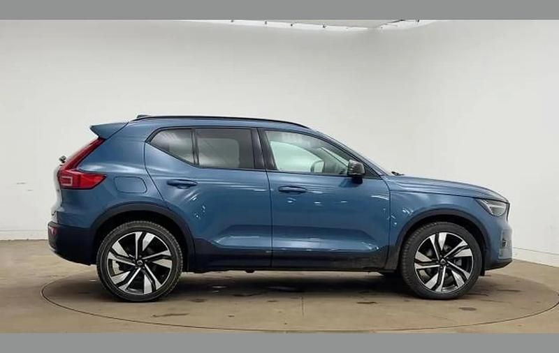 Used Volvo XC40 Ultra 197 HP (144 kW) 2025 Fjord blue SUV