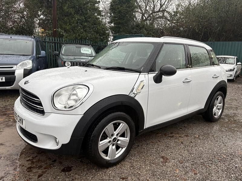 Used Mini One Countryman 98 HP (72 kW) 2015 White SUV