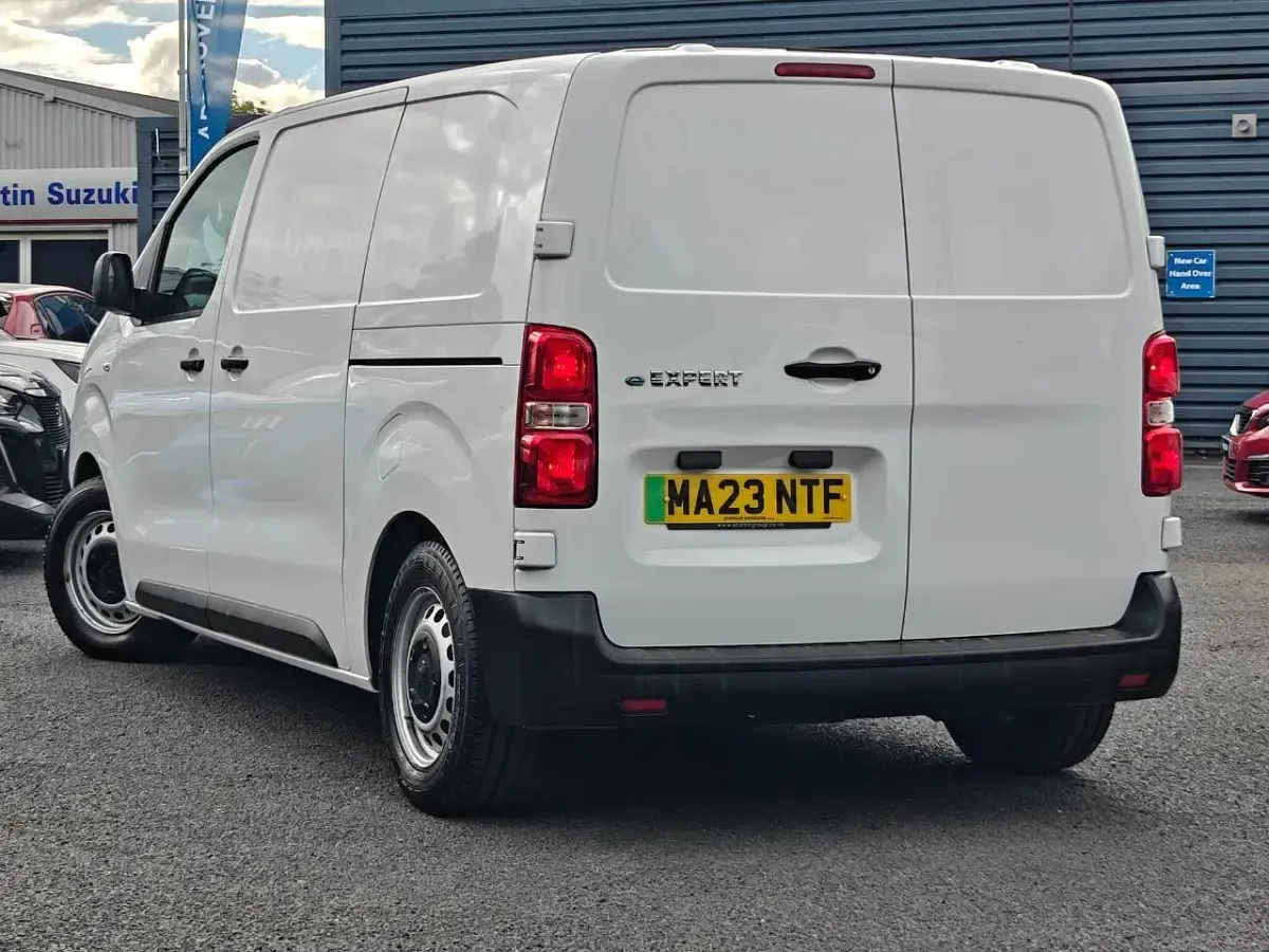 Used Peugeot e-Expert 98 kW (134 HP) 2023 White Van