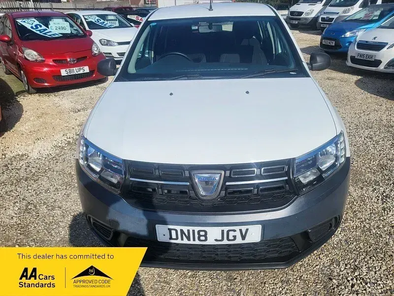 Used Dacia Sandero Acces 90 HP (66 kW) 2018 White Hatchback