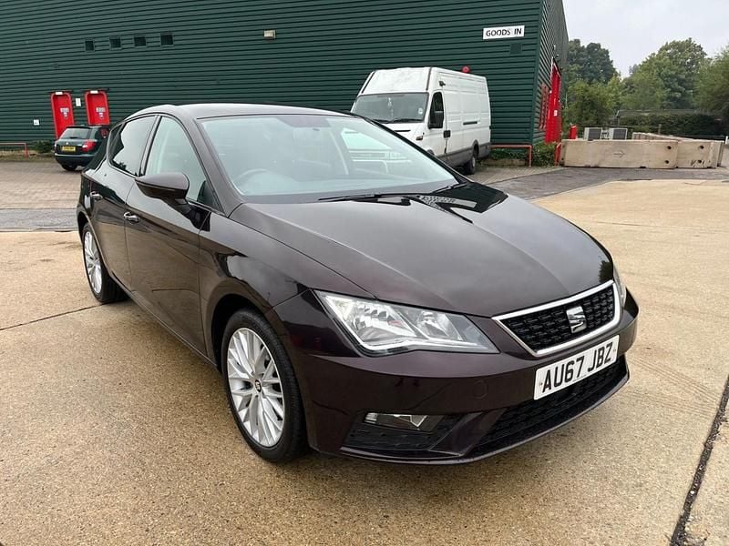 Mauve/purple Used 2017 Seat Leon SE Dynamic Hatchback | £10,500 (Fair price) - Image 1/2