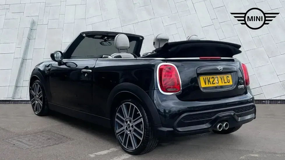 Used Mini Cooper S Exclusive 176 HP (129 kW) 2023 Black Hatchback