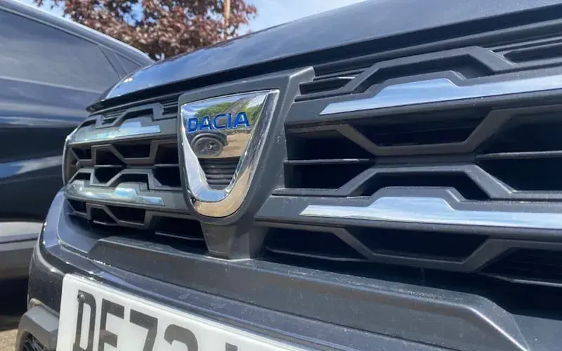 Begagnad Dacia Jogger Extreme 110 HK (80 kW) 2023 Grå Minibuss