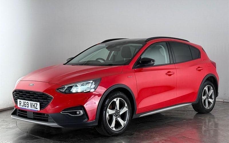 Used Ford Focus Active 120 HP (88 kW) 2020 Red Hatchback