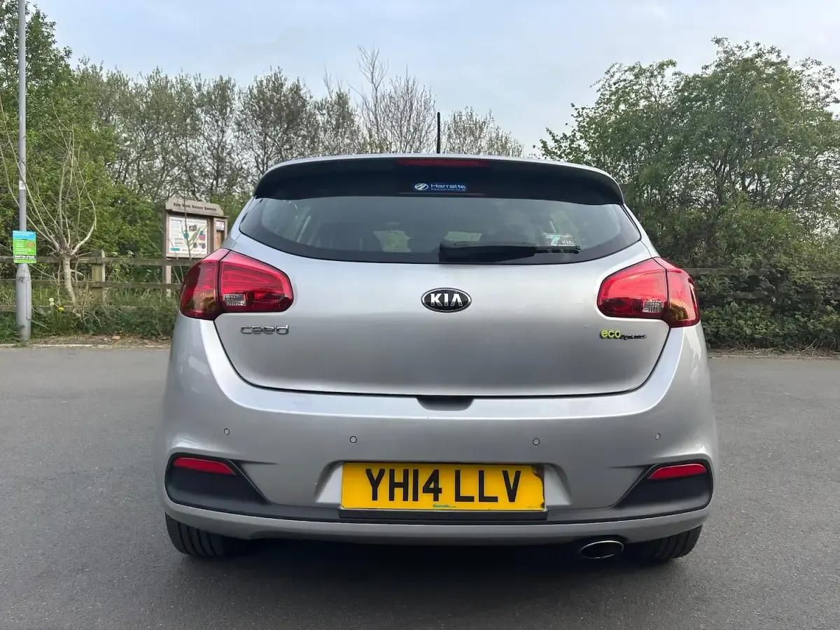 Used Kia Ceed 2014 Silver Hatchback