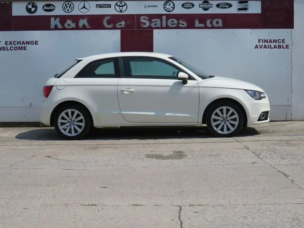 Used Audi A1 Sport 122 HP (89 kW) 2013 White Hatchback