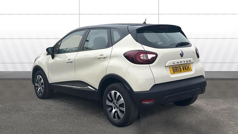 Used Renault Captur Play 90 HP (66 kW) 2019 Other SUV