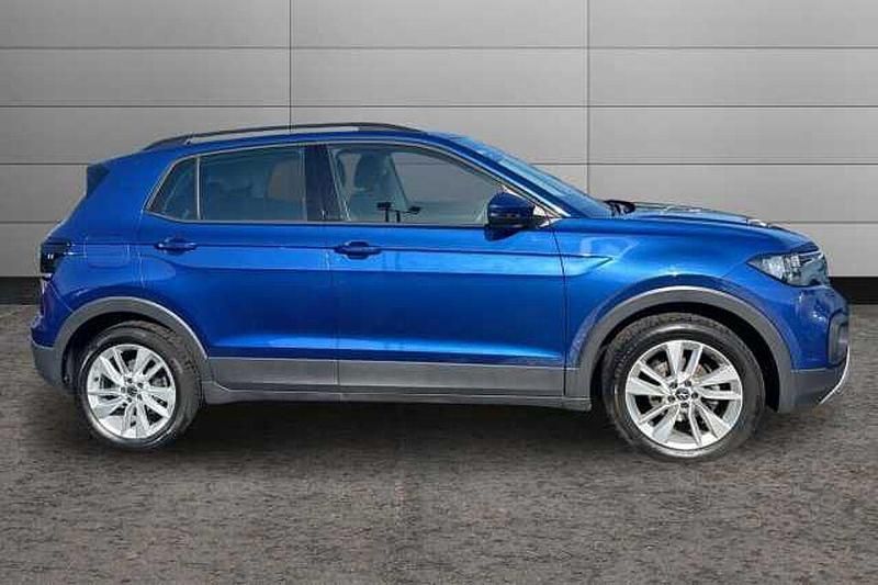 Usado VW T-Cross SE 95 HP (69 kW) 2023 Azul SUV