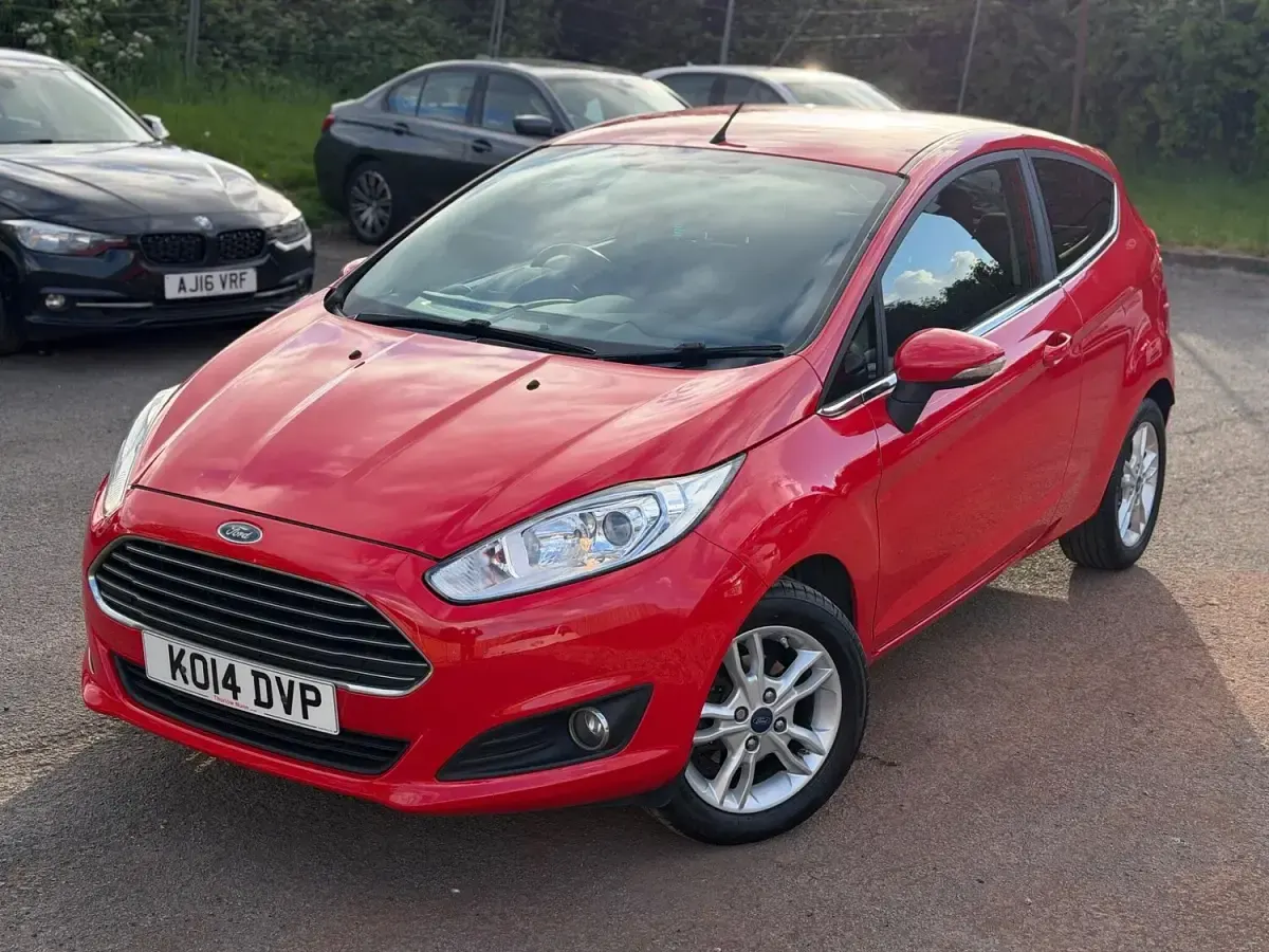 Used Ford Fiesta Zetec 2014 Red Hatchback
