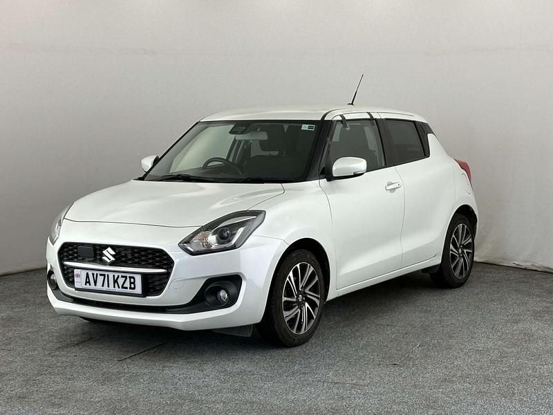 Used Suzuki Swift SZ5 83 HP (61 kW) 2022 White Hatchback