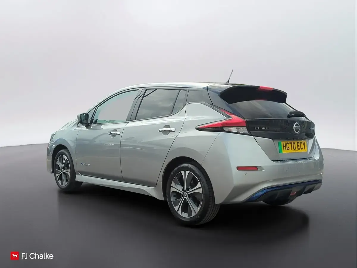 Used Nissan Leaf 360º 110 kW (150 HP) 2020 Silver Hatchback