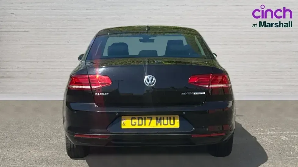 Usado VW Passat Business 150 HP (110 kW) 2017 Preto Sedan