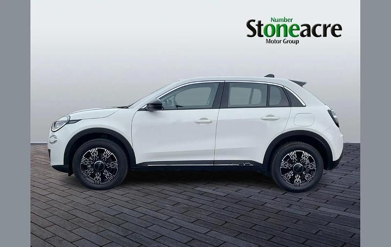 Used Fiat 600 136 HP (100 kW) 2025 White SUV