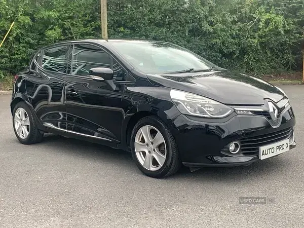 Used Renault Clio Dynamique 75 HP (55 kW) 2016 Black Hatchback