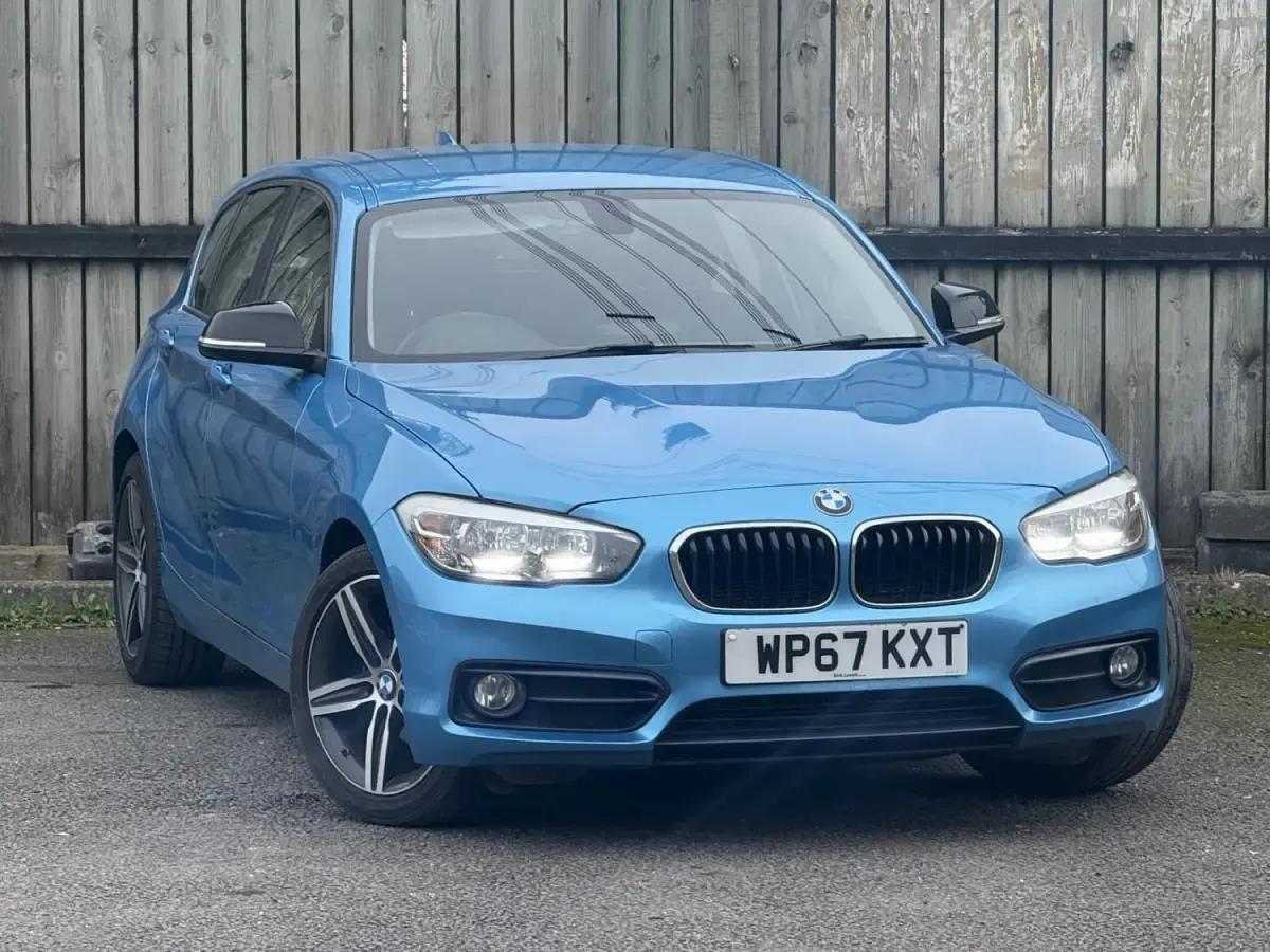 Used BMW 118 Sport Line 2017 Blue Hatchback