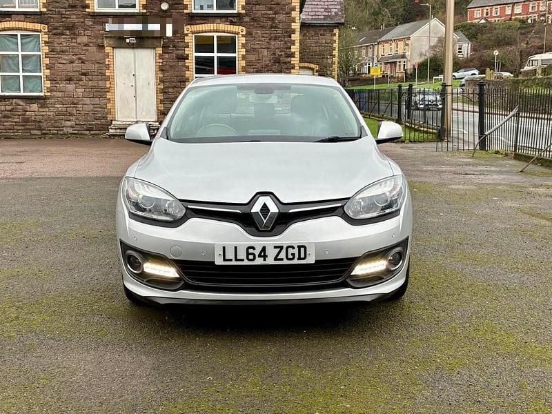 Used Renault Mégane III Dynamique 110 HP (80 kW) 2014 Silver Hatchback