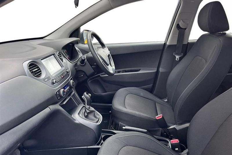 Used Hyundai i10 Premium SE 87 HP (63 kW) 2017 Grey Hatchback