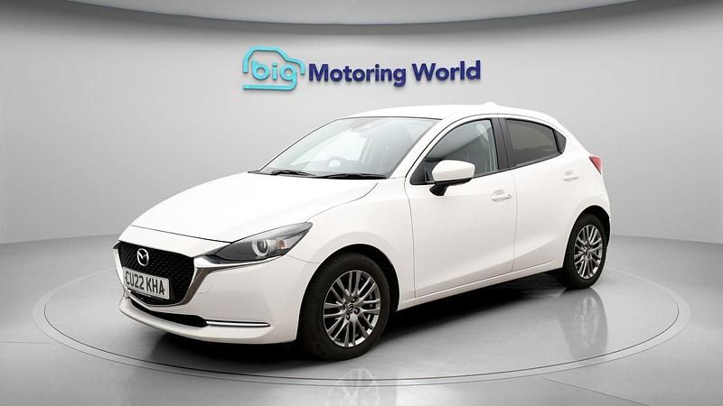 Used Mazda 2 Inclusive 90 HP (66 kW) 2022 White Hatchback