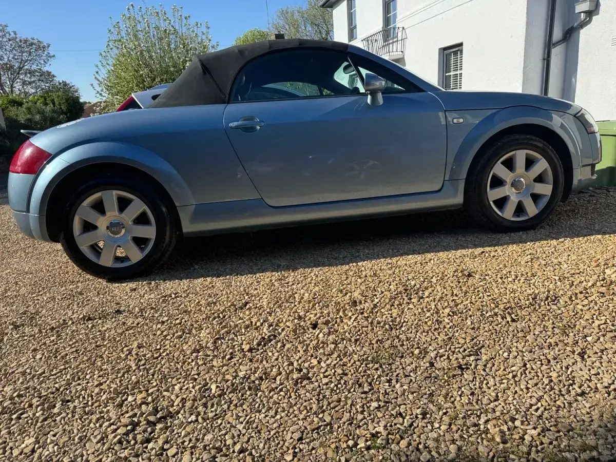 Begagnad Audi TT 2004 Blå Sportkupé