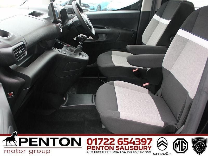 Used Citroën Berlingo PureTech 110 HP (80 kW) 2024 Black MPV