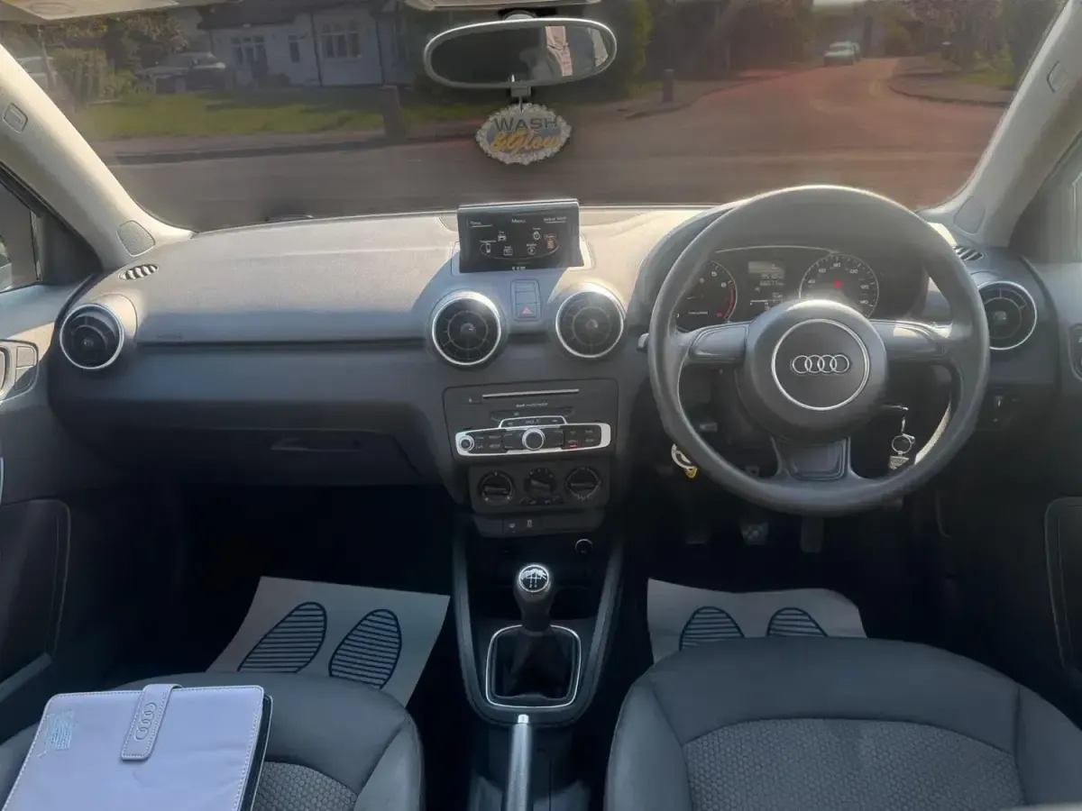 Usado Audi A1 Comfort 2015 Preto Citadino