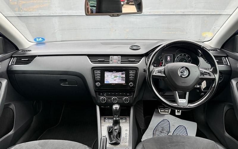 Used Skoda Octavia Scout 184 HP (135 kW) 2016 Estate