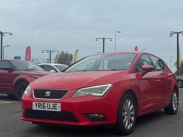 Begagnad Seat Leon SE 110 HK (80 kW) 2016 Röd Halvkombi