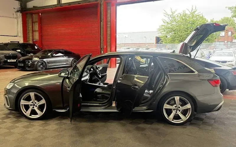 Used Audi A4 S-Line 163 HP (119 kW) 2021 Grey Estate