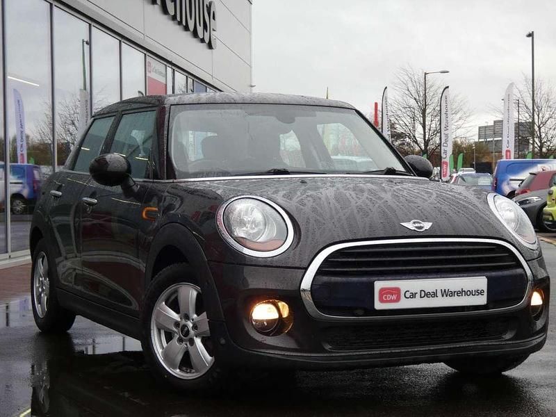 Brown Used 2015 Mini Cooper Hatchback | £8,999 (Fair price) - Image 1/4